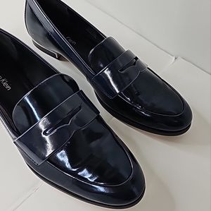 Calvin Klein Women's Celia Penny Loafer, Perla Nero Black/Blue, 7 US